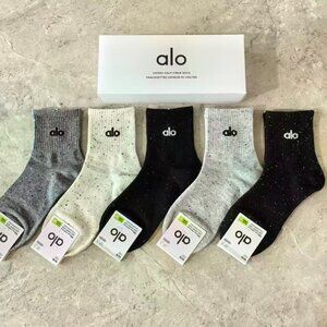 A15- ALO Yoga Women's Flecked Athletic Half-Crew Socks 5-Pair Boxed Set
